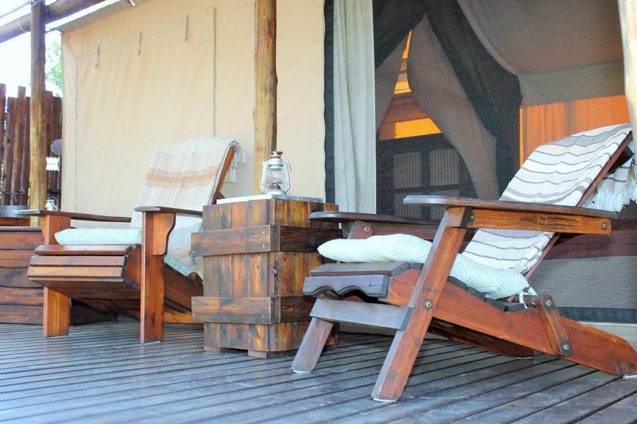 Out In Africa Wildlife Lodge Hammanskraal Buitenkant foto